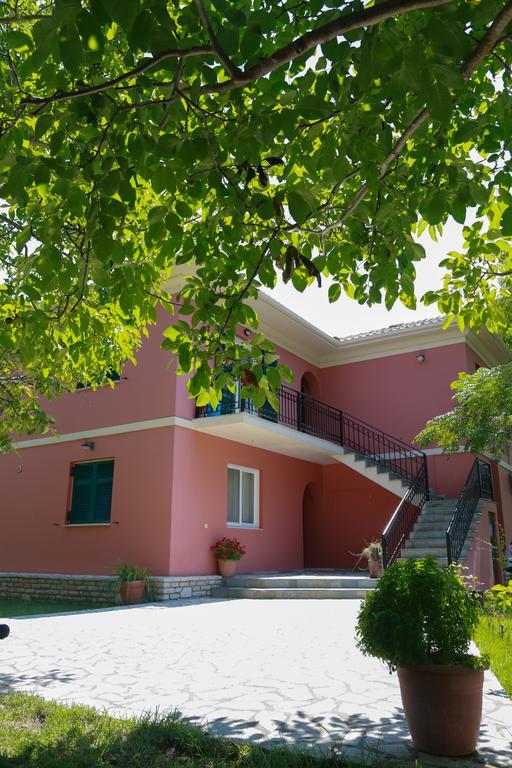 Spasmeni Vrisi Lygia  Buitenkant foto